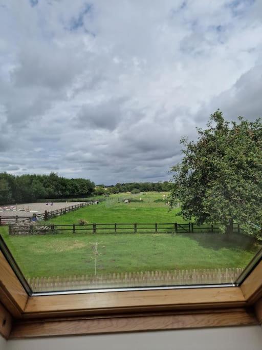 The Hay Barn Villa บอสตัน ภายนอก รูปภาพ