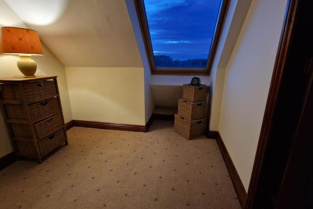 The Hay Barn Villa บอสตัน ภายนอก รูปภาพ