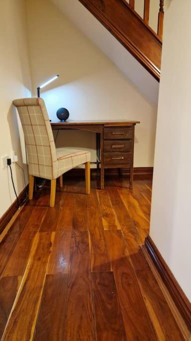 The Hay Barn Villa บอสตัน ภายนอก รูปภาพ